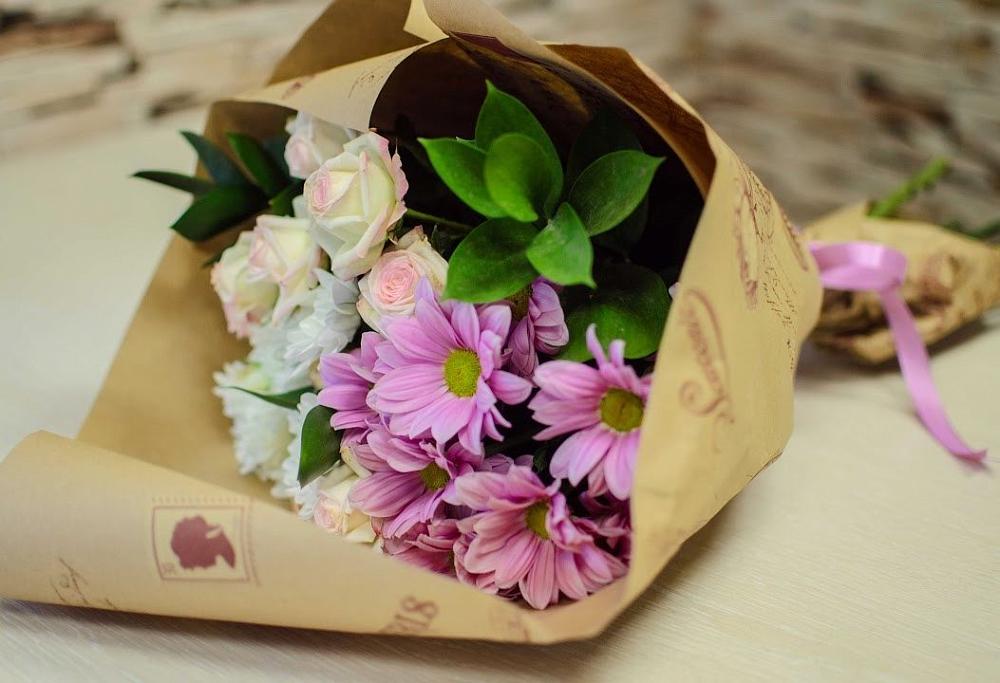 Букет цветов из: Розы и Хризантемы в Шахтах