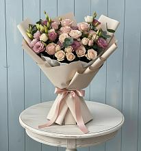 Букет цветов из:  Розы и Лизиантусы в Шахтах