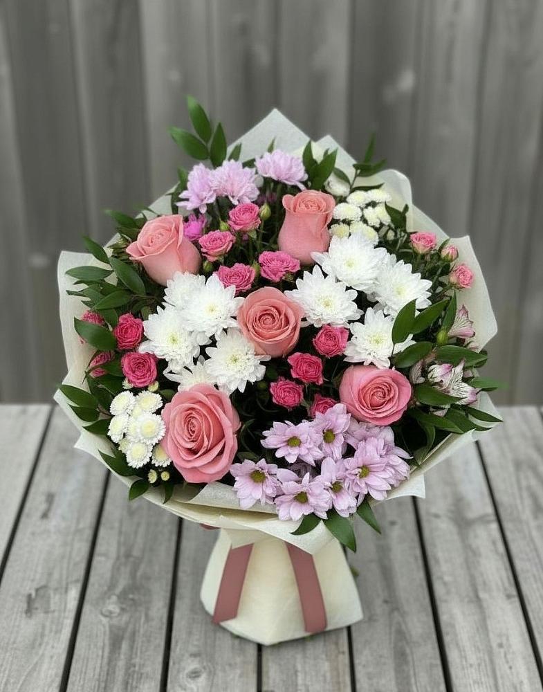Букет цветов из: Альстромерии, Гвоздики, Розы и Хризантемы в Шахтах