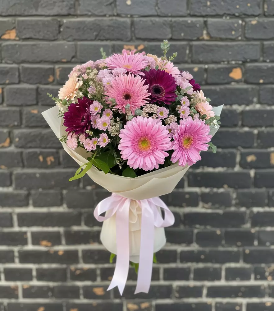 Букет цветов из: Герберы и Хризантемы в Шахтах