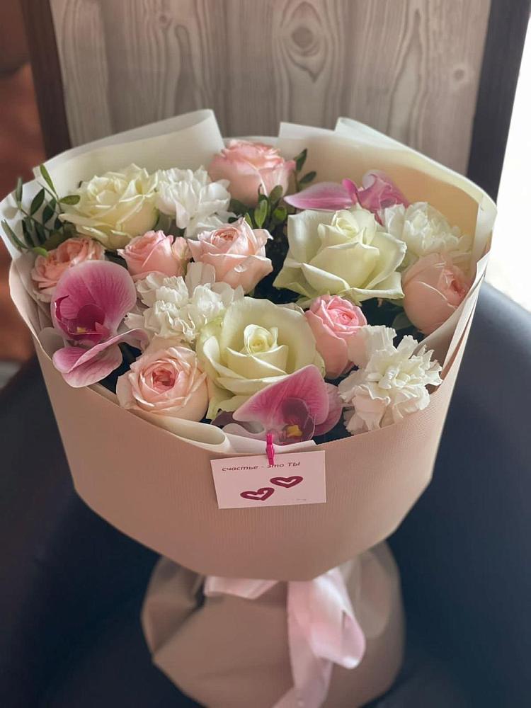 Букет цветов из: Орхидеи, Розы и Гвоздики в Шахтах