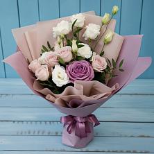 Букет цветов из:  Розы и Лизиантусы в Шахтах