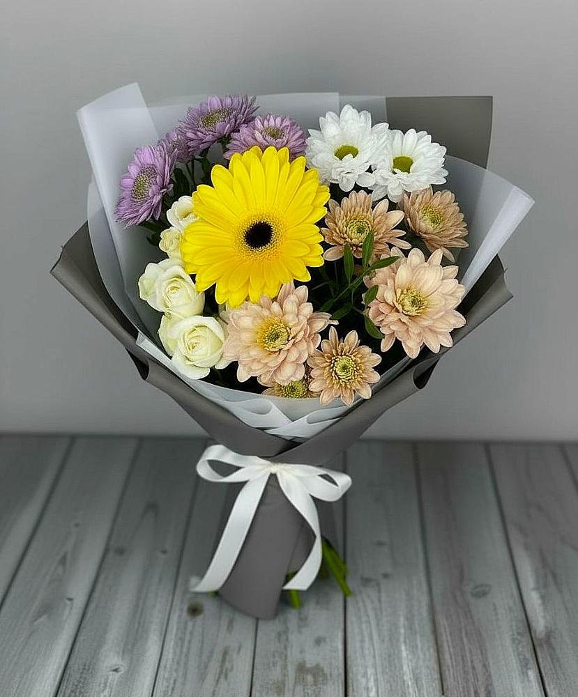 Букет цветов из: Розы, Герберы и Хризантемы в Шахтах