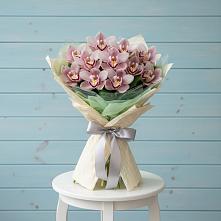 Букет цветов из:  Орхидеи и Розы #REPLACE_PRED# Шахтах