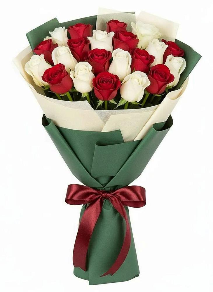 Букет Микс из красных и белых роз в Шахтах