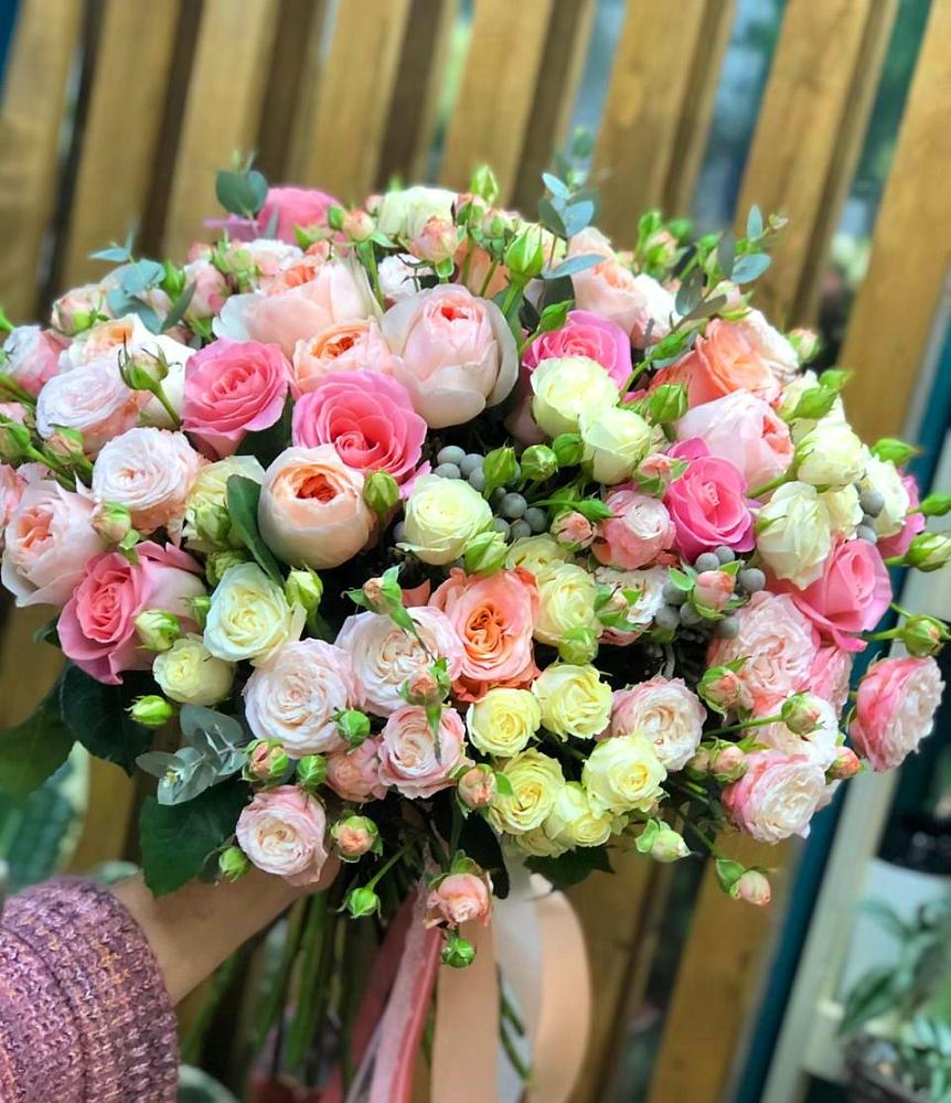 Букет цветов из: Розы в Шахтах