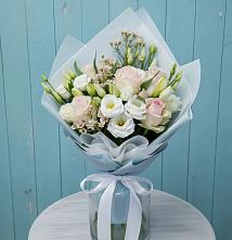 Букет цветов из:  Розы и Лизиантусы #REPLACE_PRED# Шахтах