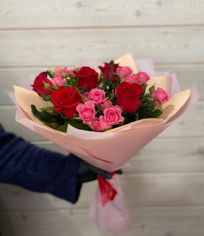 Букет цветов из: Розы в Шахтах