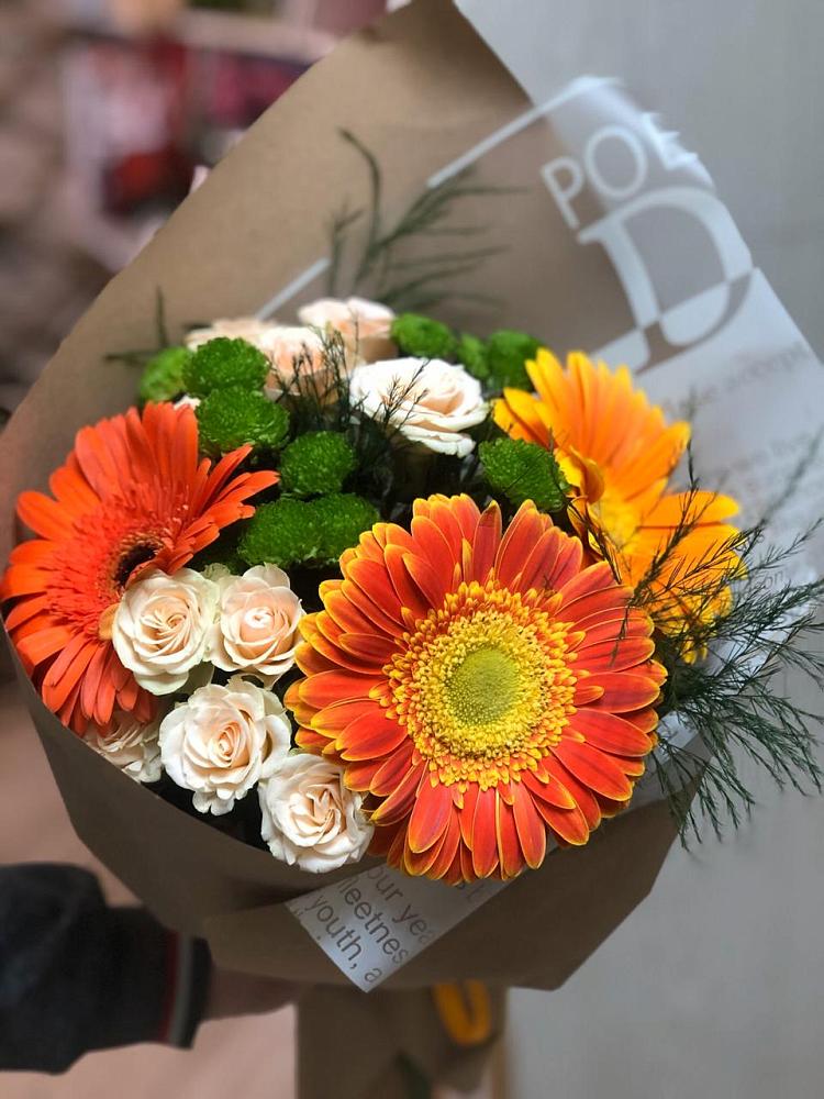 Букет цветов из: Герберы, Хризантемы и Розы в Шахтах