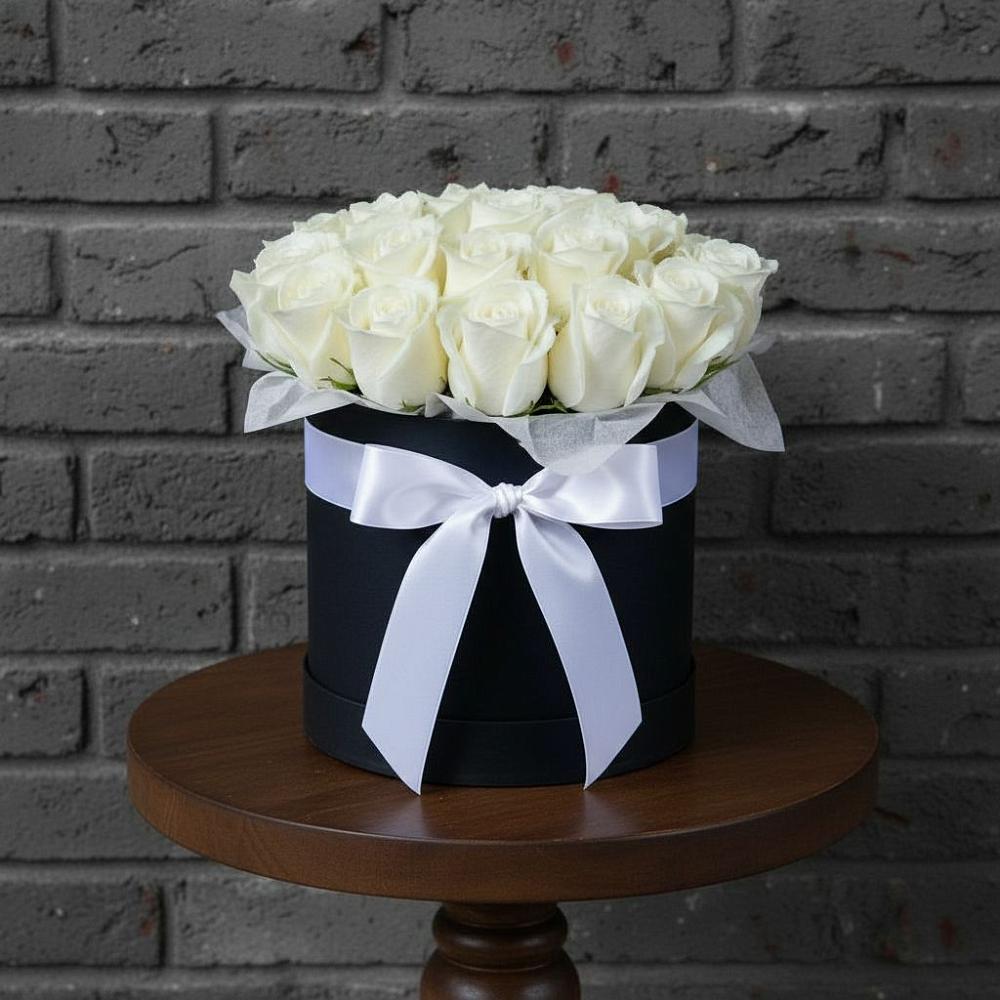 Цветочная композиция из Розы в шляпной коробке в Шахтах