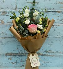Букет цветов из:  Розы и Лизиантусы в Шахтах